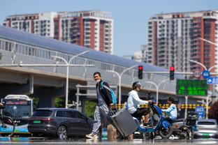 国内经纪人：麦迪非常关注中国球员 经常在微信跟我要他们的集锦